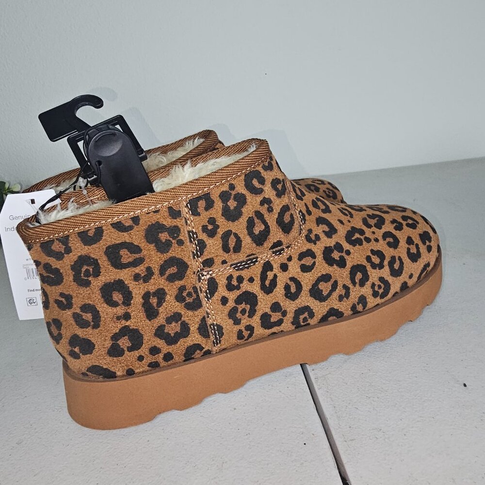 Boots - Picture 4 of 4